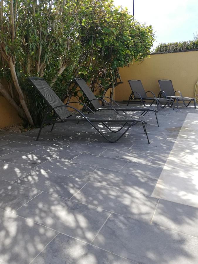 Maison Provencale Spa Sauna Piscine Molleges Ngoại thất bức ảnh